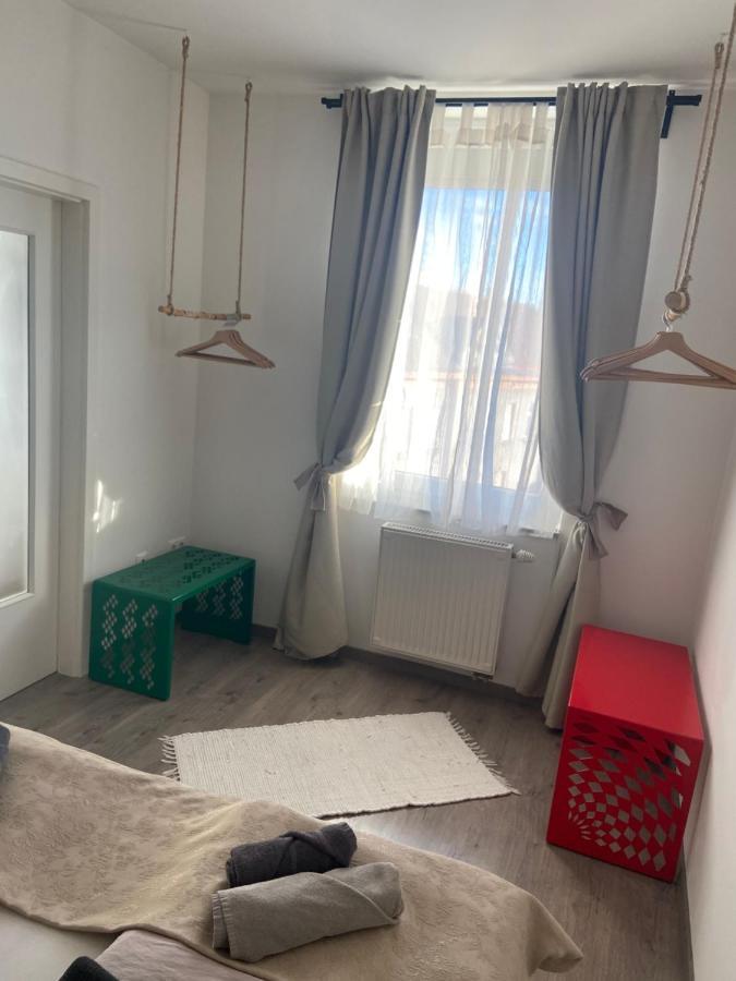 Gyoengy Apartman Sopron Exteriör bild